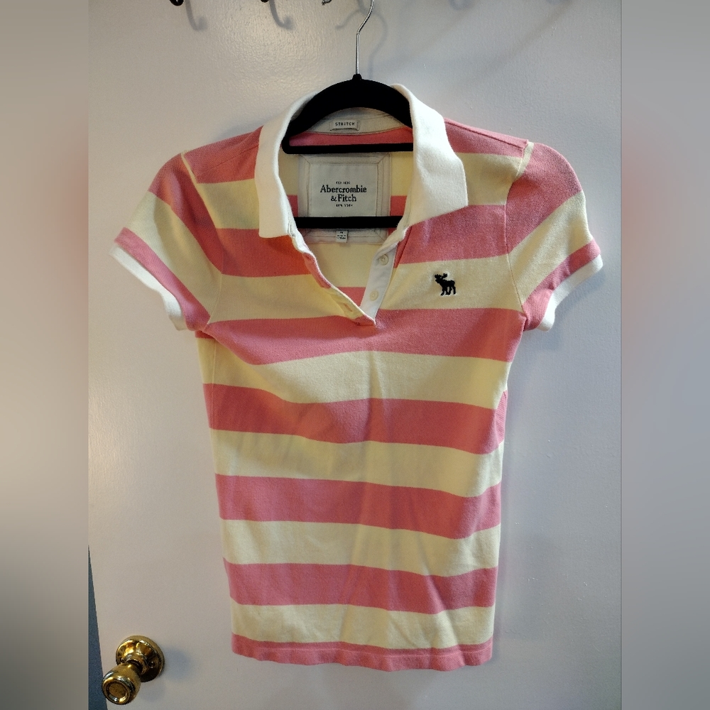 Abercrombie and Fitch short sleeve knit shirts